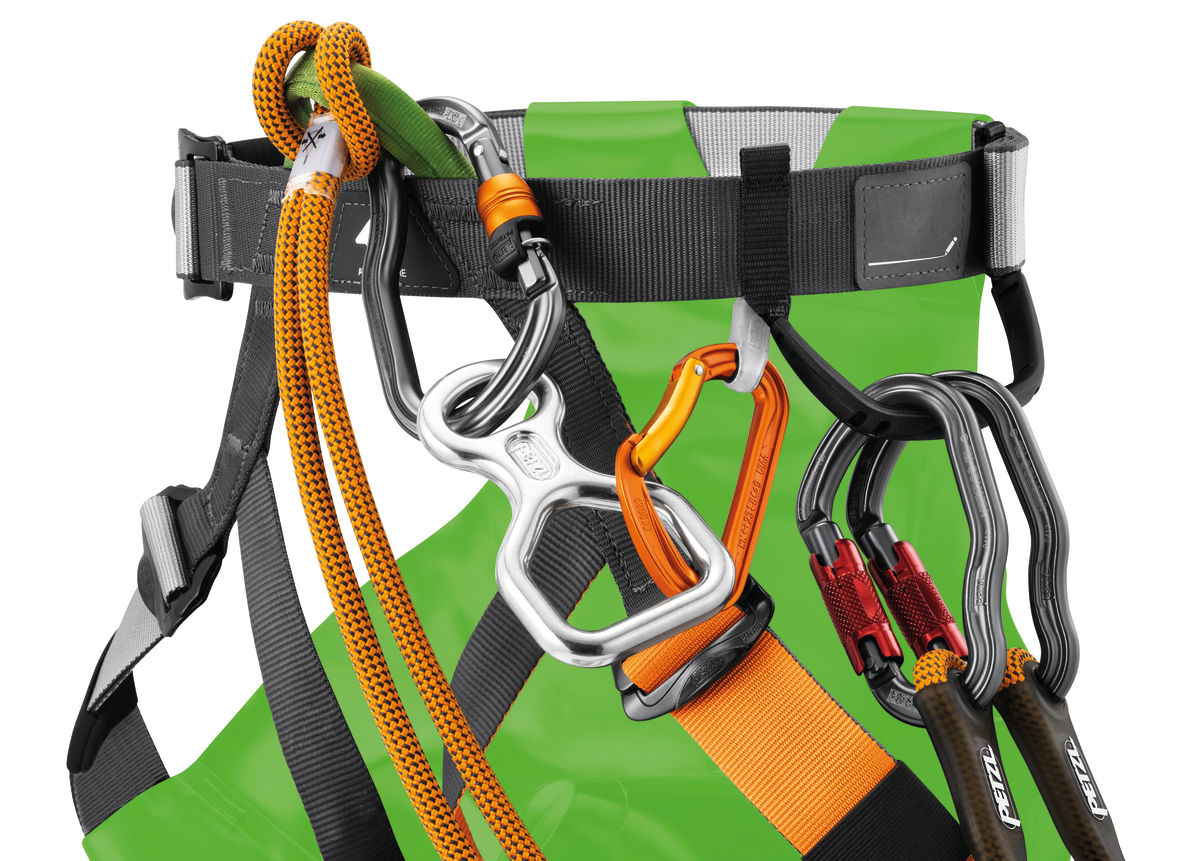 CANYON CLUB Easy-to-use harness with integrated protective seat, for canyoning 3 CANYON CLUB Easy-to-use harness with integrated protective seat, for canyoning