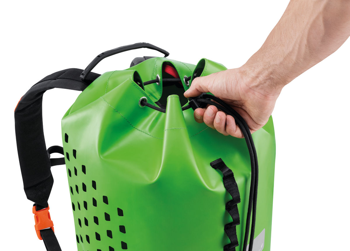 ALCANADRE CLUB 30 Easy-to-use canyoning pack