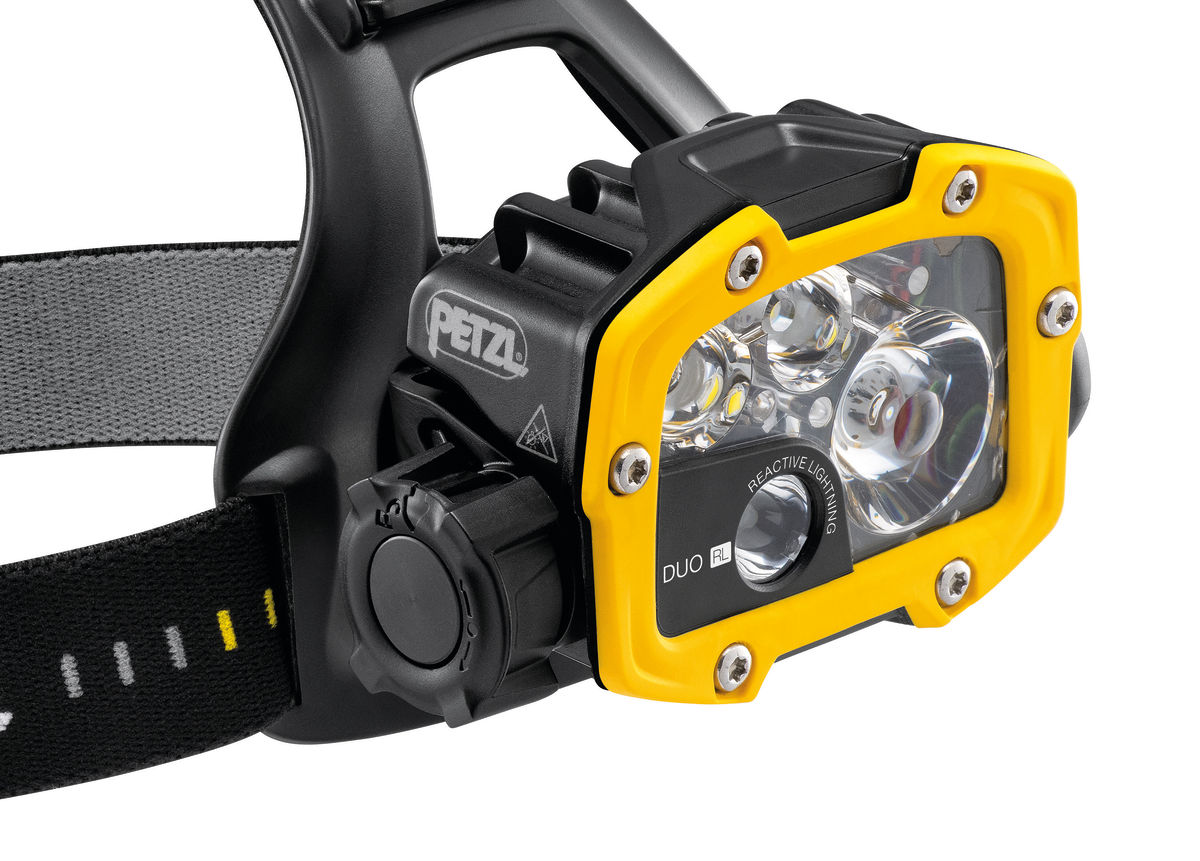 DUO RL Ultra-powerful, rechargeable multi-beam headlamp featuring REACTIVE LIGHTING® technology. 2800 lumens 3 DUO RL Ultra-powerful, rechargeable multi-beam headlamp featuring REACTIVE LIGHTING® technology. 2800 lumens